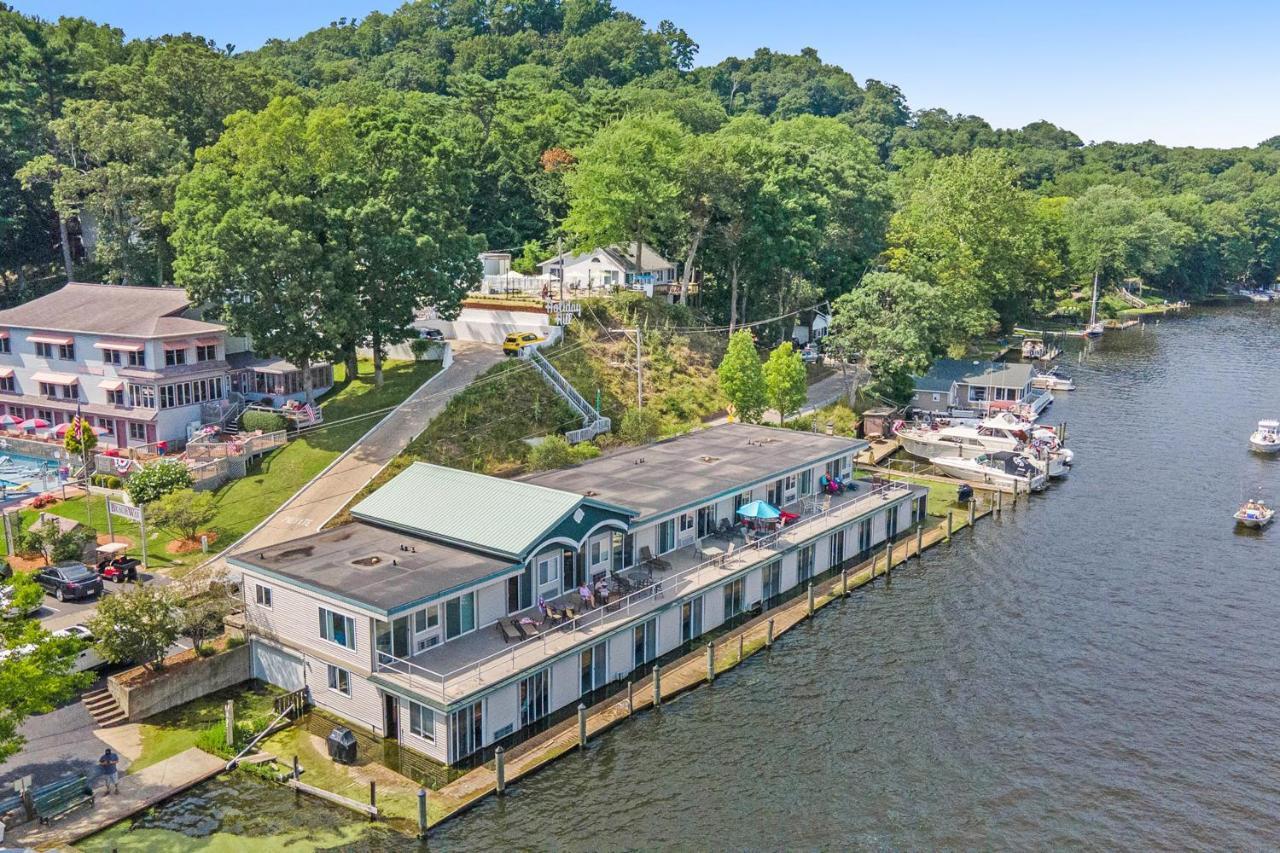 Waterside Suites 索格塔克 外观 照片